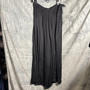 Uniqlo black goucho pants size L elastic waist summer cropped